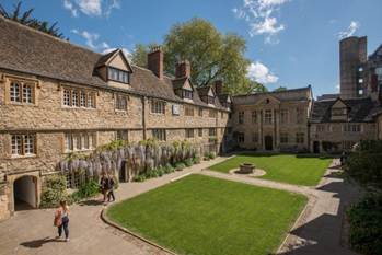 Exterior of an Oxford College courtyard
